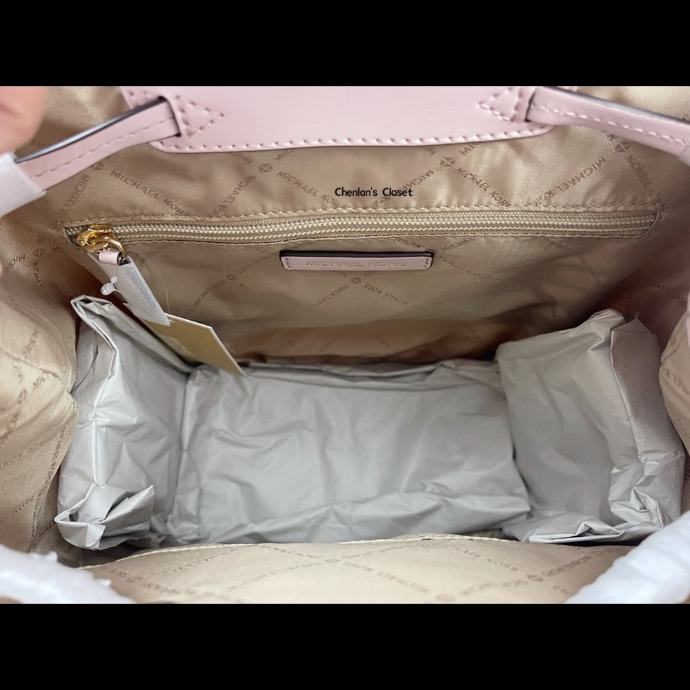 🌸NeW! Michael Kors LG Chain Backpack - Picture 5 of 7